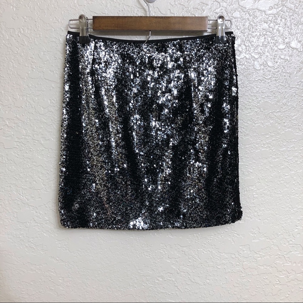 NWOT Forever 21 Silver Sequin Mini Skirt